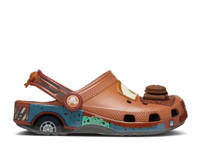 Cars x Classic Clog Kleinkind „Mater“