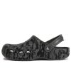 Crocs Beach Schwarze Sandalen „Grau Weiß“ 206230-07I