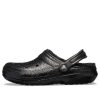 Crocs Classic Clogs mit Glitzerfutter „Schwarz“ 205842001