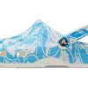 Crocs Classic Duke Print Clogs „Blau Weiß“ 210003-4OX