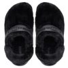 Crocs Classic Fur Sure Slip-On Clogs „Schwarz“ 207303-001