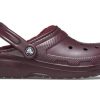 Crocs Classic Gefütterte Clogs „Dunkle Kirsche“ 203591-6WD