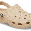 Crocs Classic Geometric Clogs „Beige“ 209563-2DS