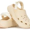 Crocs Classic Hiker Xscape Clog „Vanille“ 208365-108