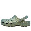 Crocs Classic Iridescent Geometric Clog „Grün“ 209841-001
