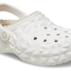 Crocs Classic Lined Geometric Clogs „Weiß“ 210069-100