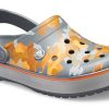 Crocs Crocband Printed Sandalen Schwarz Orange Camouflage „Black Orange“ 205834-02Q