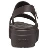 Crocs (WMNS) Brooklyn Croco Low Espresso Sandale „Braun“ 208585-206