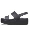Crocs (WMNS) Brooklyn Freizeitsandalen mit dicker Sohle, Schwarz, 206453-060