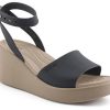 Crocs (WMNS) Brooklyn Keilsandalen mit Knöchelriemen „Schwarz Beige“ 209406-07H