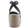 Crocs (WMNS) Brooklyn Keilsandalen mit Knöchelriemen „Schwarz Beige“ 209406-07H
