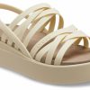 Crocs (WMNS) Brooklyn Strappy Low Wedge „Bone“ 206751-2Y2