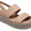 Crocs (WMNS) Brooklyn Studded Low Wedge „Cork Mushroom“ 209254-2DH