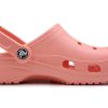 Crocs (WMNS) Classic Clog Outdoor Strand Sport Hausschuhe Rosa 10001-737
