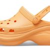 Crocs (WMNS) Classic Clog Retro Crocs Dicke Sohle Orange Kleine Walsandalen 206302-801