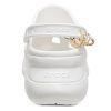 Crocs (WMNS) Clog Outdoor Classic Sportsandalen Weiß 207389-103