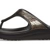 Crocs (WMNS) Flip-Flops mit dicker Sohle, Schwarz/Kupfer, 205604-0FG