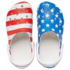 Crocs (WMNS) USA Musterdruck Leichte, gemütliche Sandalen Blau Rot 205974-94S