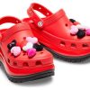 Crocs x Karol G Metal Hearts Klassische Clogs 207696-8C1