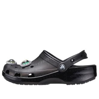 Crocs x Ron English Klassische Clogs „Area 54 – Schwarz“ 208134-001