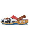 Crocs x Toy Story Klassischer Clog „Woody“ 209446-4GX
