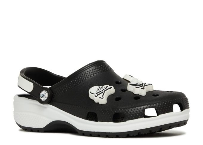 Mastermind Japan x Classic Clog „Schwarz Weiß“