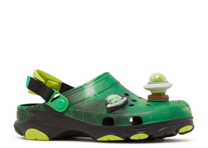 Ron English x All-Terrain Clog „Area 54 – Green Galaxy“