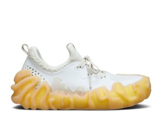 Salehe Bembury x Pollex Juniper „Tahini“